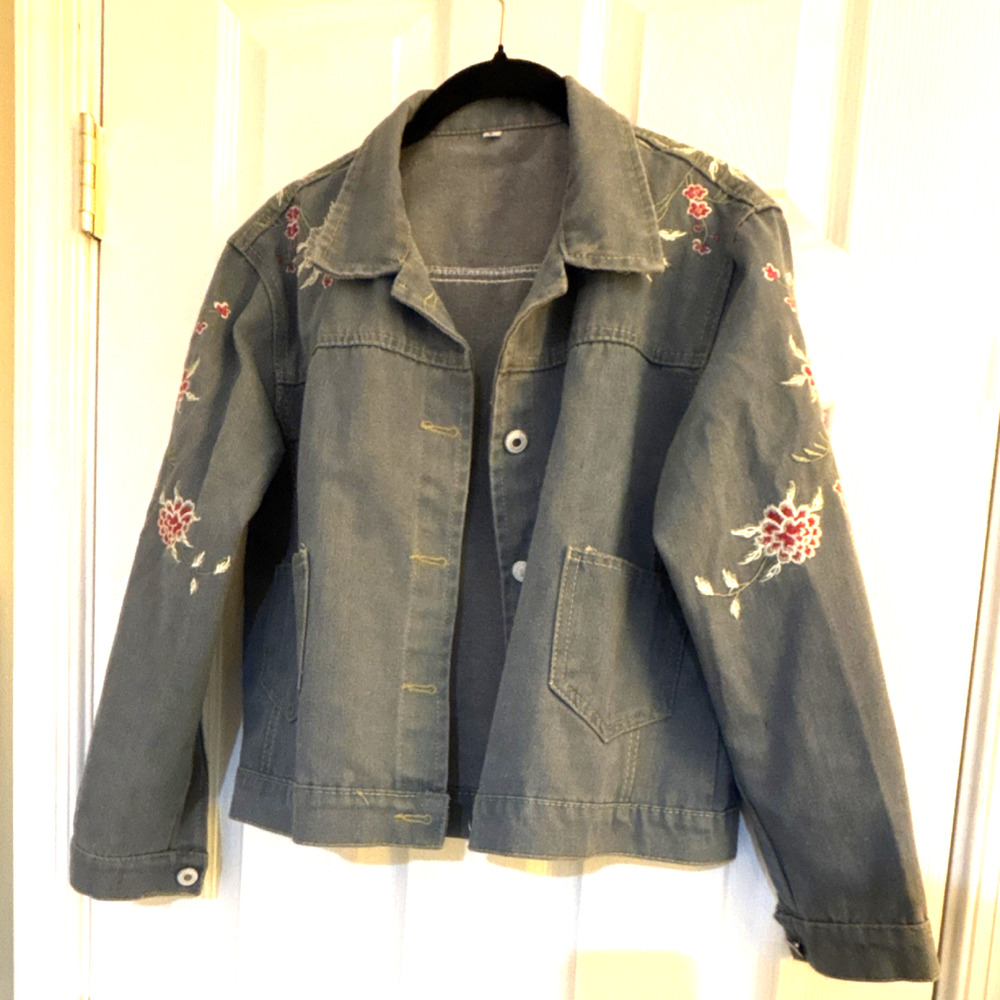 JEANS WEAR Women's Floral Embroidered Blue Denim Jacket Button Long Sleeve S